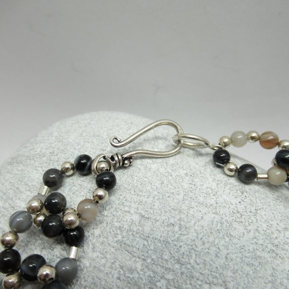 Black lace agate and silver link bracelet - Picture 3 of 10